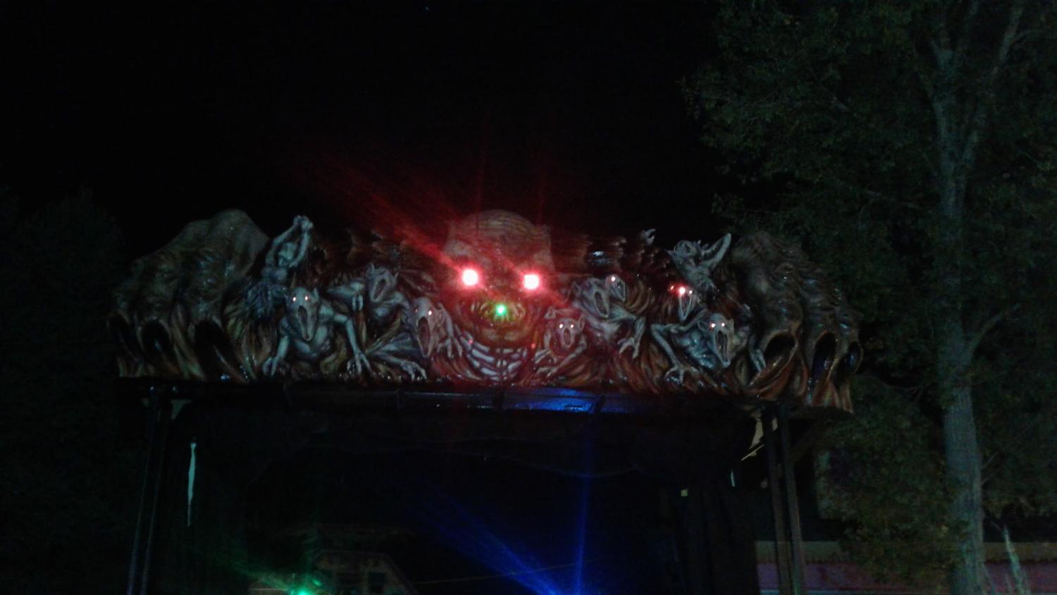 Get Spooked At Elitch Gardens Fright Fest Smoky Now